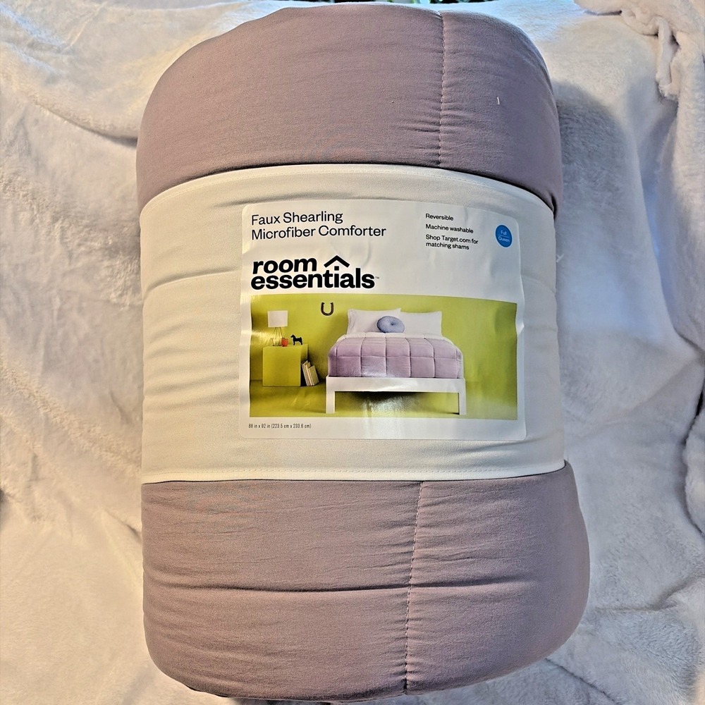Room Essentials Faux Shearling Comforter in Lavender- Full/Queen